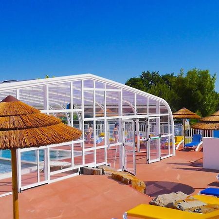 Camping Les Brillas Les Moutiers Exteriér fotografie