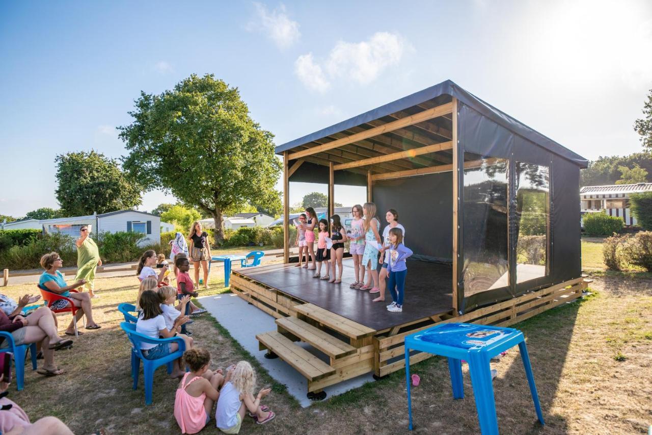 Camping Les Brillas Les Moutiers Exteriér fotografie