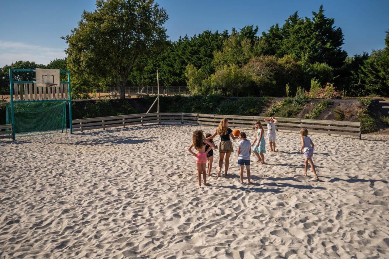 Camping Les Brillas Les Moutiers Exteriér fotografie