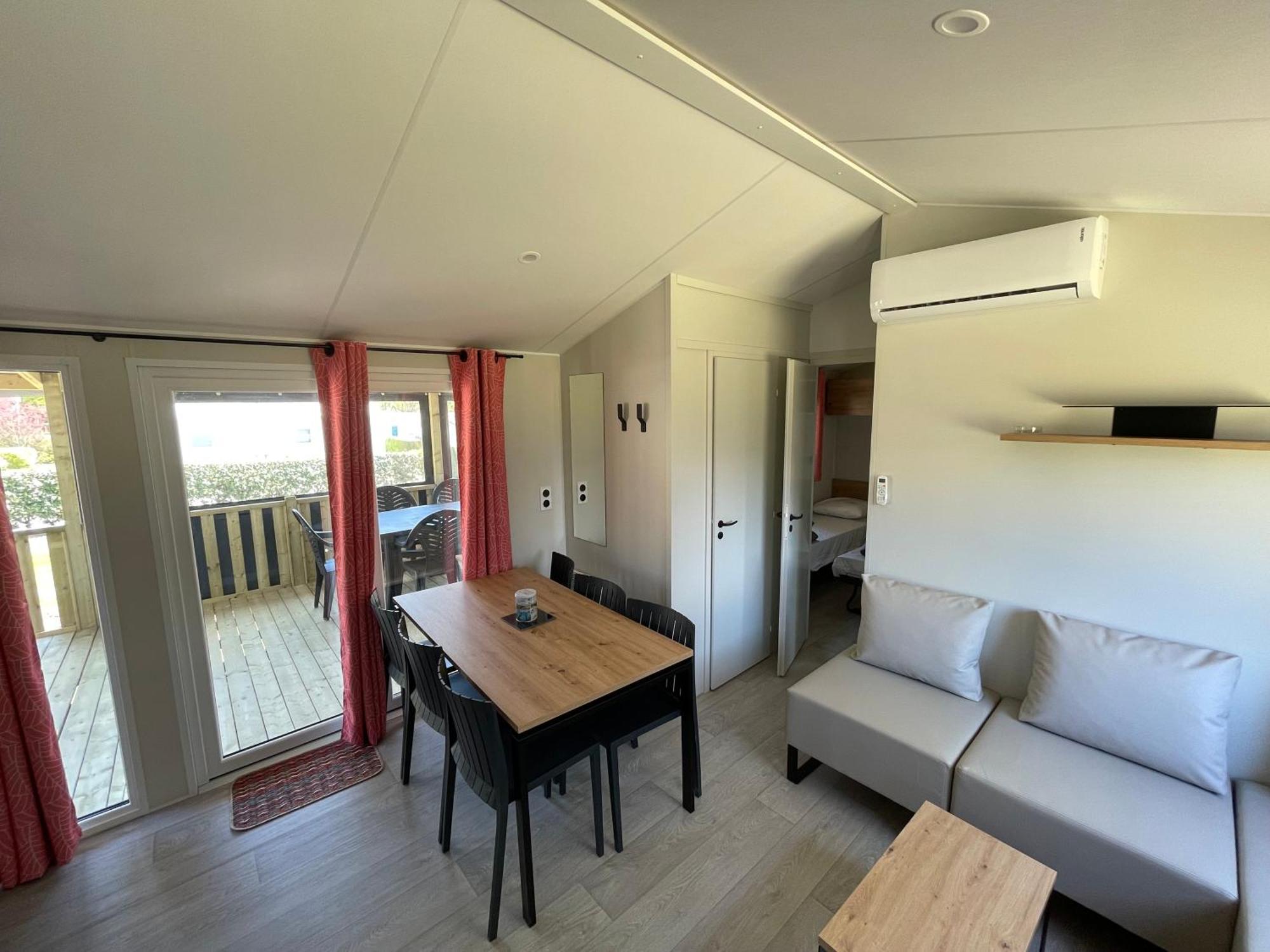 Camping Les Brillas Les Moutiers Exteriér fotografie