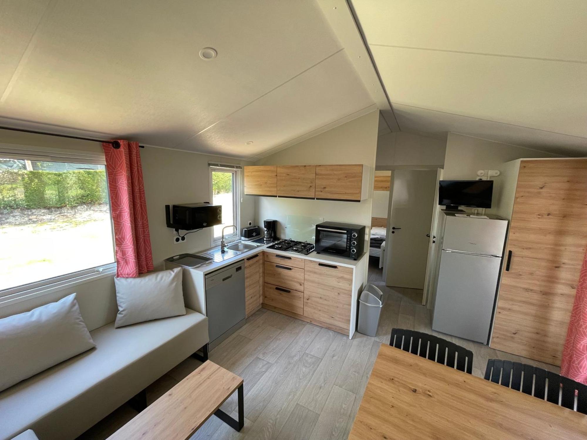 Camping Les Brillas Les Moutiers Exteriér fotografie